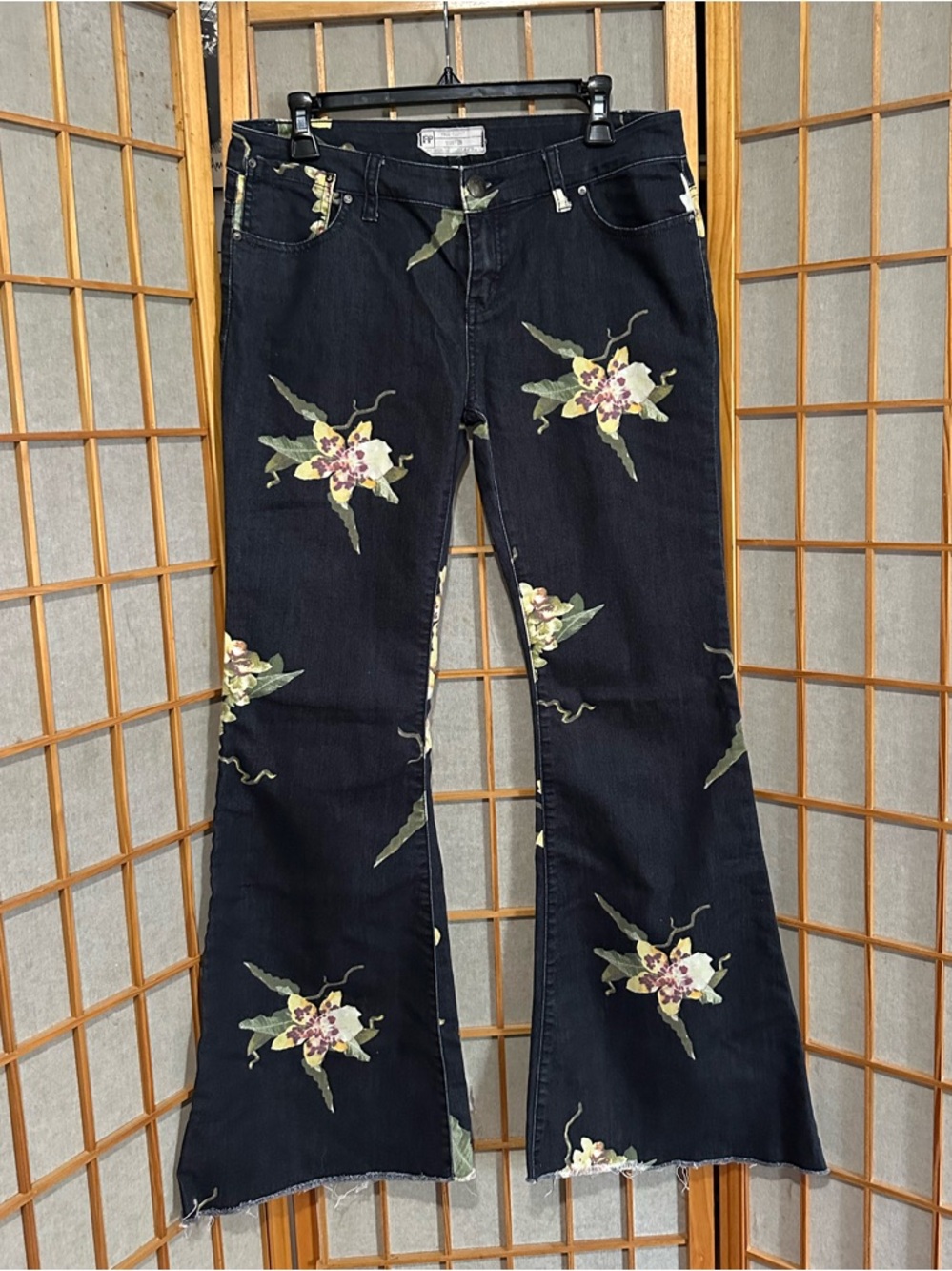 Free People “Miami Nights” Floral Orchid Print Bell Bottoms (Rare)